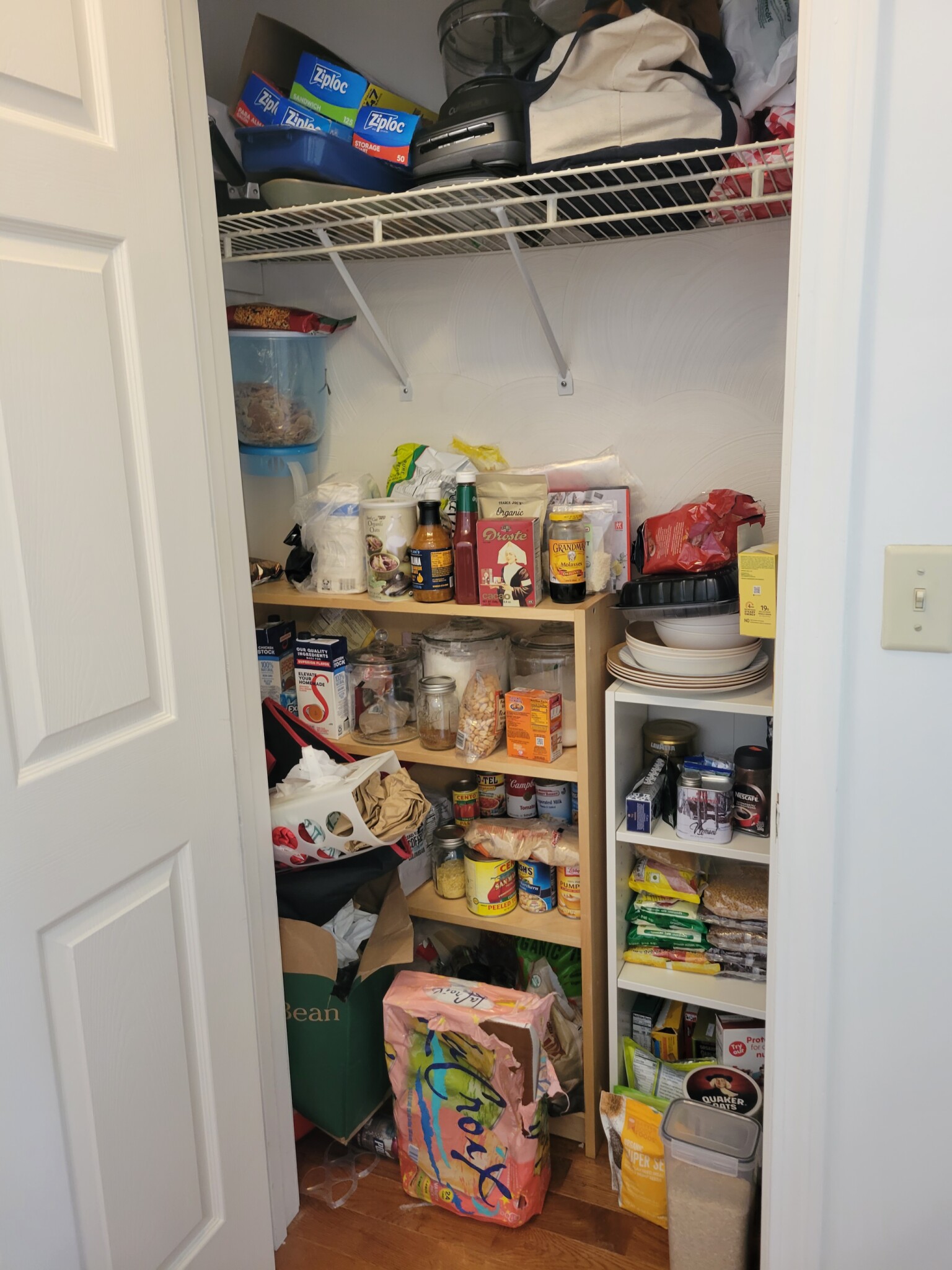 2 bed, 1 bath apartment for rent at 10 Morgan Pl Unit 2, Nonantum — photo 8 of 12