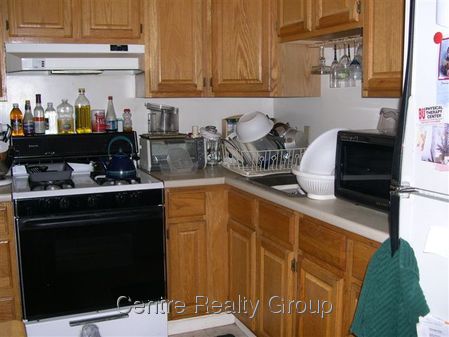 2 bed, 1 bath apartment for rent at 10 Morgan Pl Unit 4, Newton Corner — photo 1 of 4