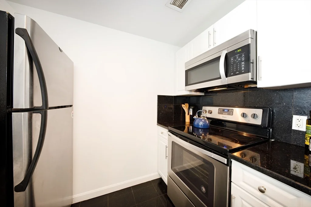 1 bed, 1 bath apartment for rent at 10 Museum Way Unit 1027, East Cambridge — photo 10 of 21