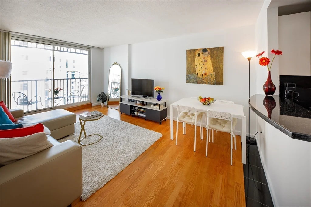 1 bed, 1 bath apartment for rent at 10 Museum Way Unit 1027, East Cambridge — photo 3 of 21