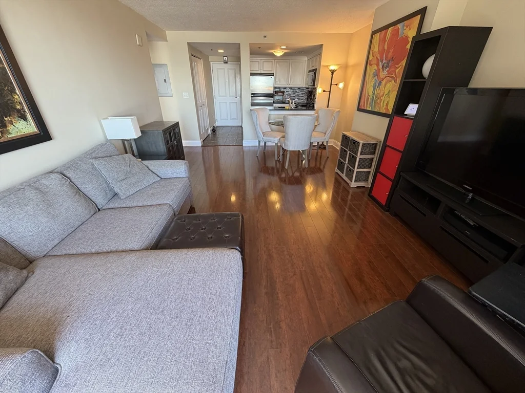 1 bed, 1 bath apartment for rent at 10 Museum Way Unit 1923, East Cambridge — photo 5 of 39