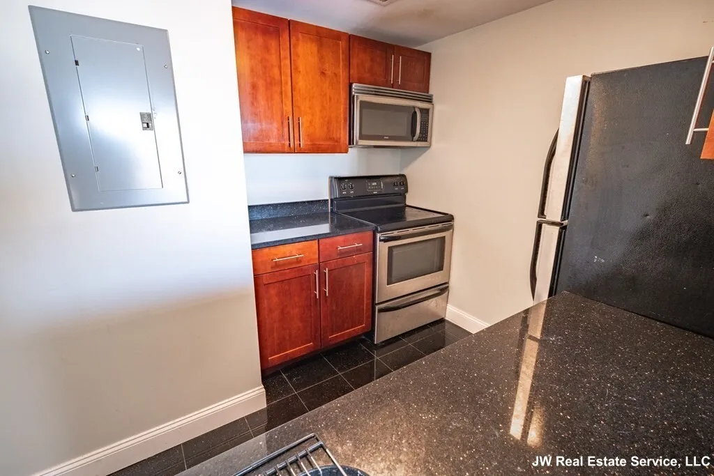 1 bed, 1 bath apartment for rent at 10 Museum Way Unit 1928, East Cambridge — photo 4 of 21