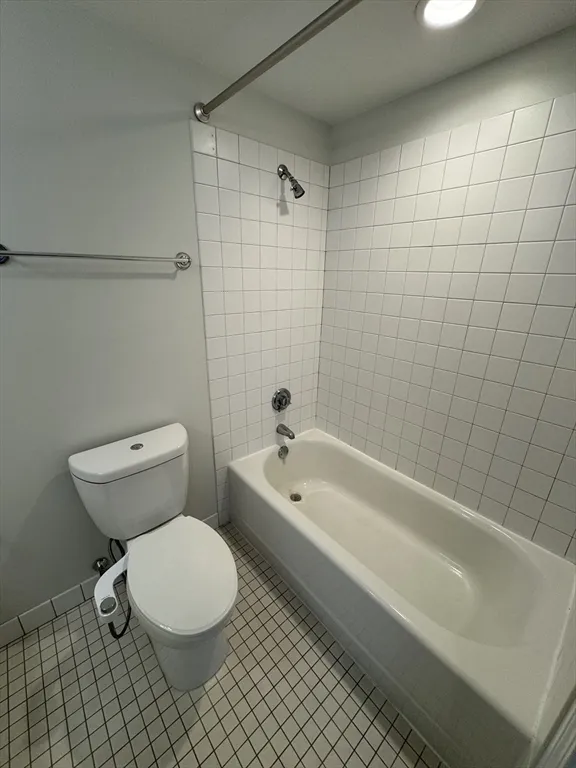 1 bed, 1 bath apartment for rent at 10 Museum Way Unit 2425, East Cambridge — photo 16 of 38