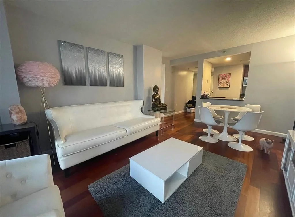 1 bed, 1 bath apartment for rent at 10 Museum Way Unit 528, East Cambridge — photo 3 of 10