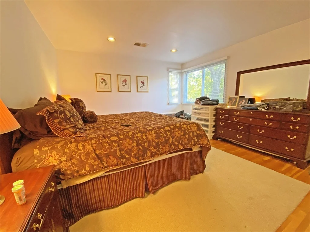 3 bed, 2 bath apartment for rent at 10 Nardone Rd, Newton Center — photo 10 of 19