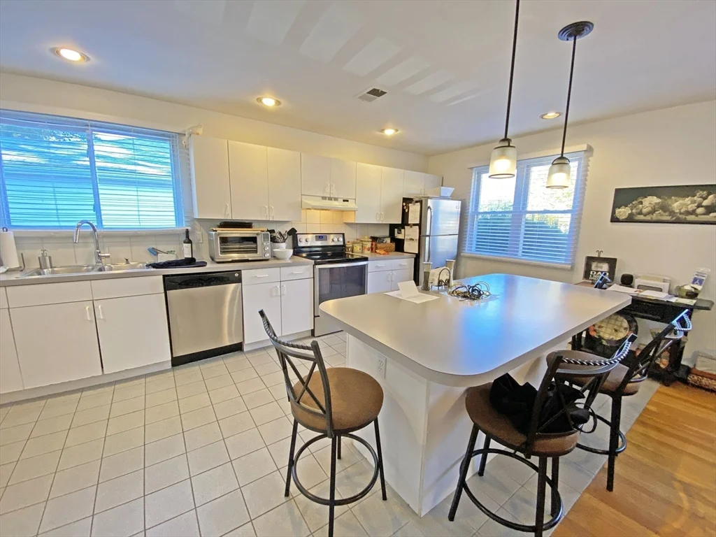 3 bed, 2 bath apartment for rent at 10 Nardone Rd, Newton Center — photo 7 of 19