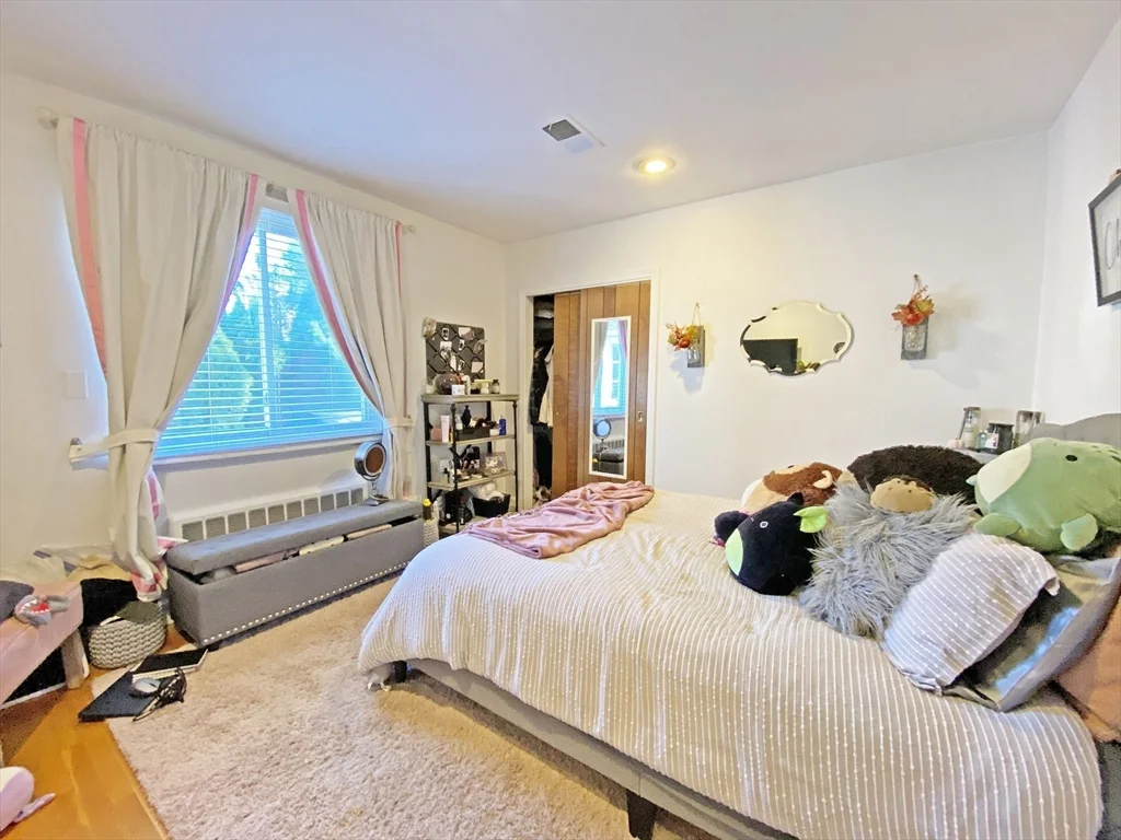 3 bed, 2 bath apartment for rent at 10 Nardone Rd, Newton Center — photo 11 of 19