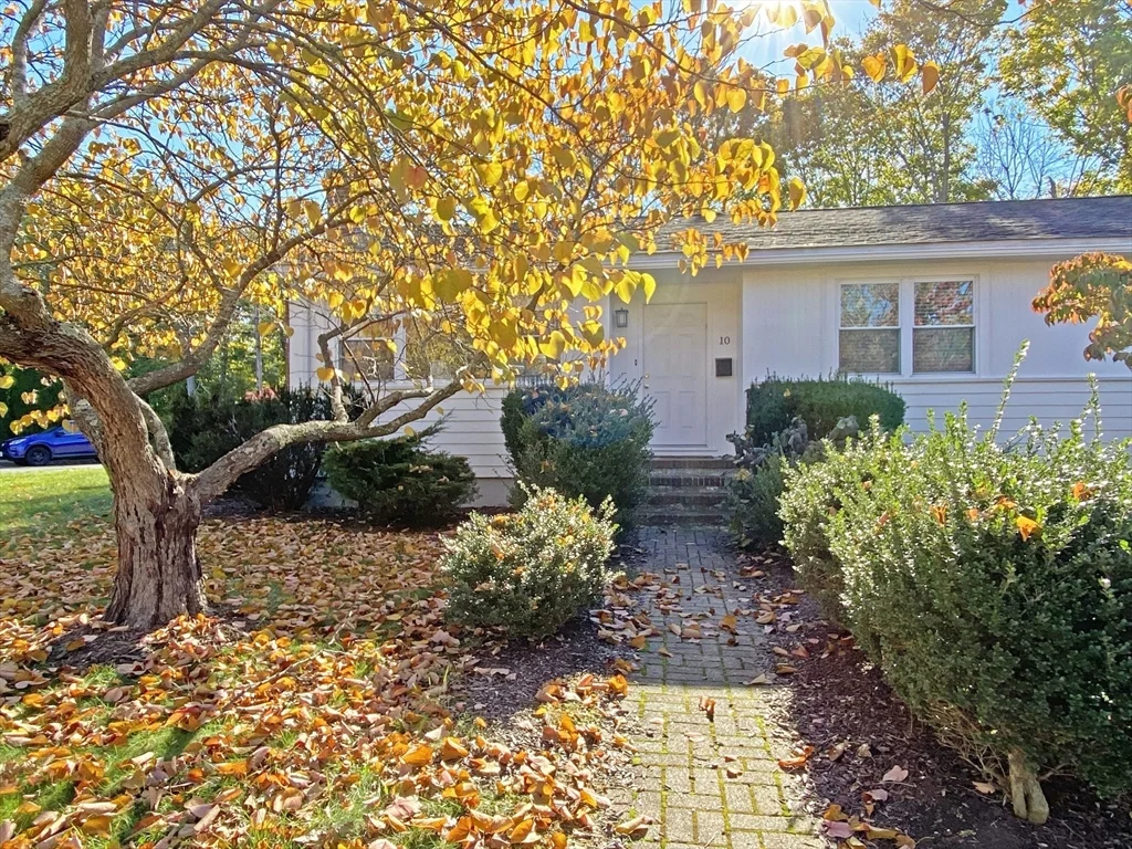 3 bed, 2 bath apartment for rent at 10 Nardone Rd, Newton Center — photo 19 of 19