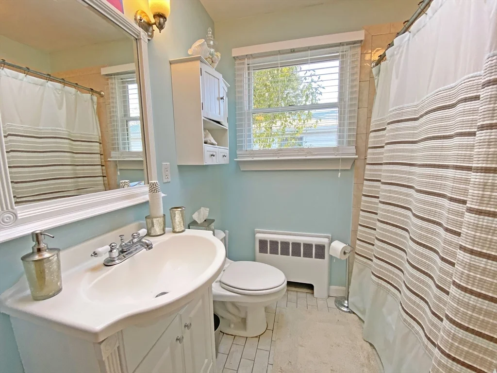 3 bed, 2 bath apartment for rent at 10 Nardone Rd, Newton Center — photo 12 of 19