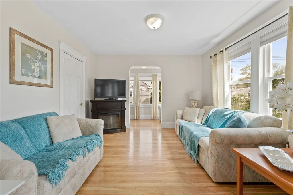 2 bed, 1 bath apartment for rent at 10 Newcastle Rd Unit 2, Peabody