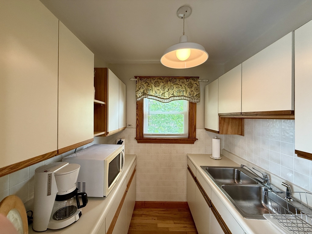 2 bed, 1 bath apartment for rent at 10 Newcastle Rd Unit 2, Peabody — photo 6 of 19