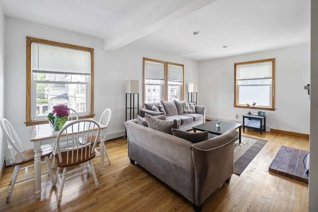 4 bed, 2 bath apartment for rent at 10 Newcastle Unit 10, Brighton — photo 3 of 26