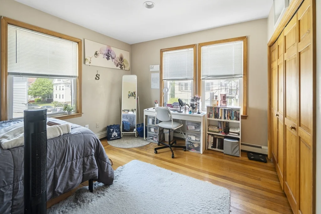 4 bed, 2 bath apartment for rent at 10 Newcastle Unit 10, Brighton — photo 9 of 26