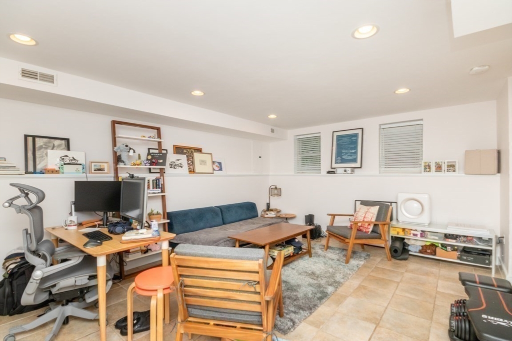 2 bed, 1 bath apartment for rent at `10 Noble Ct Unit 1, East Boston — photo 10 of 13
