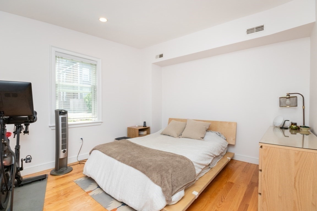 2 bed, 1 bath apartment for rent at `10 Noble Ct Unit 1, East Boston — photo 7 of 13