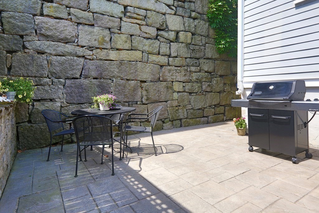 2 bed, 1 bath apartment for rent at `10 Noble Ct Unit 1, East Boston — photo 13 of 13