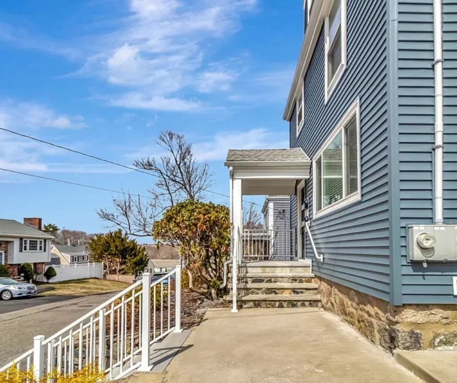 1 bed, 1 bath apartment for rent at 10 Oak St Unit 1, Saugus — photo 2 of 6