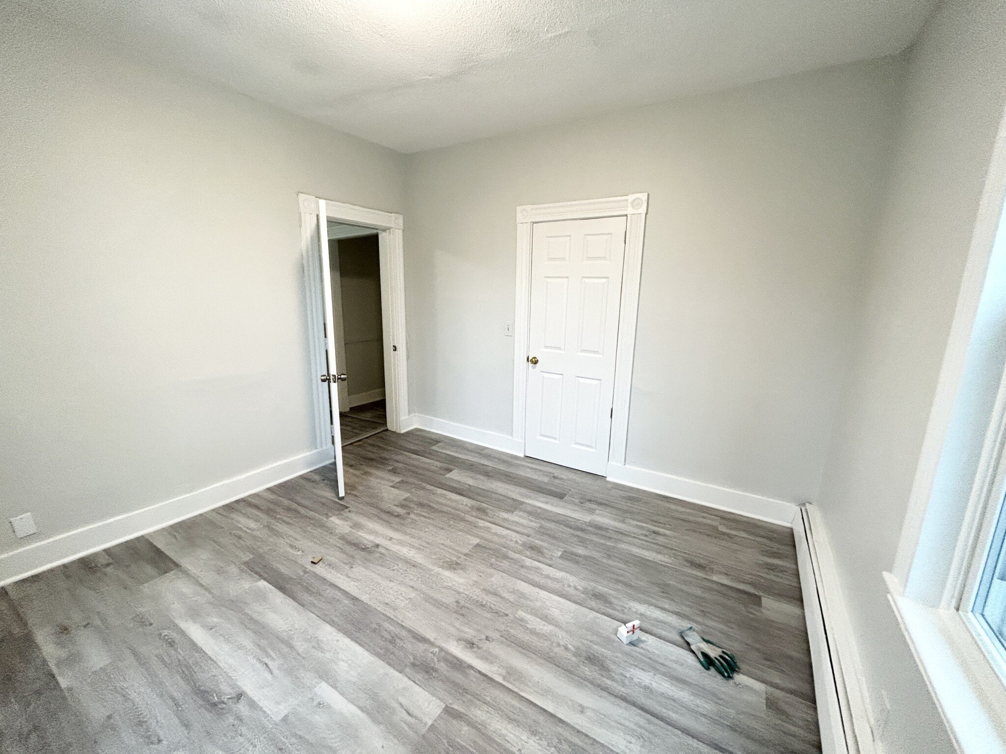 3 bed, 1 bath apartment for rent at 10 Oakland St Unit 1, Roxbury — photo 2 of 6
