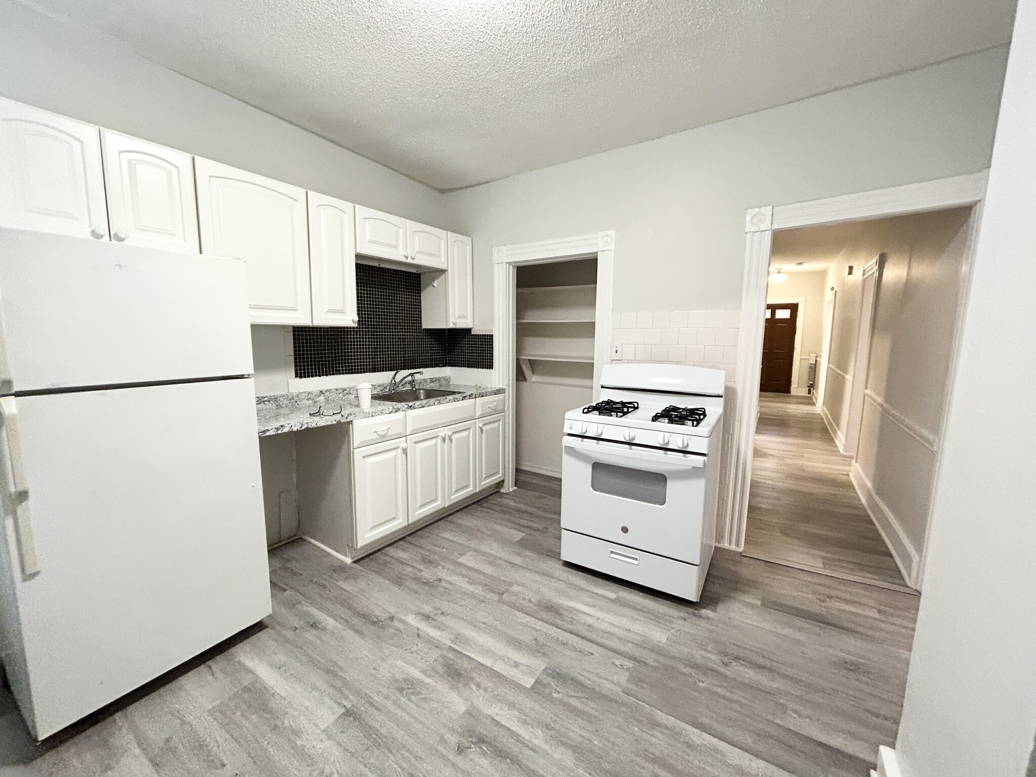 3 bed, 1 bath apartment for rent at 10 Oakland St Unit 1, Roxbury — photo 1 of 6