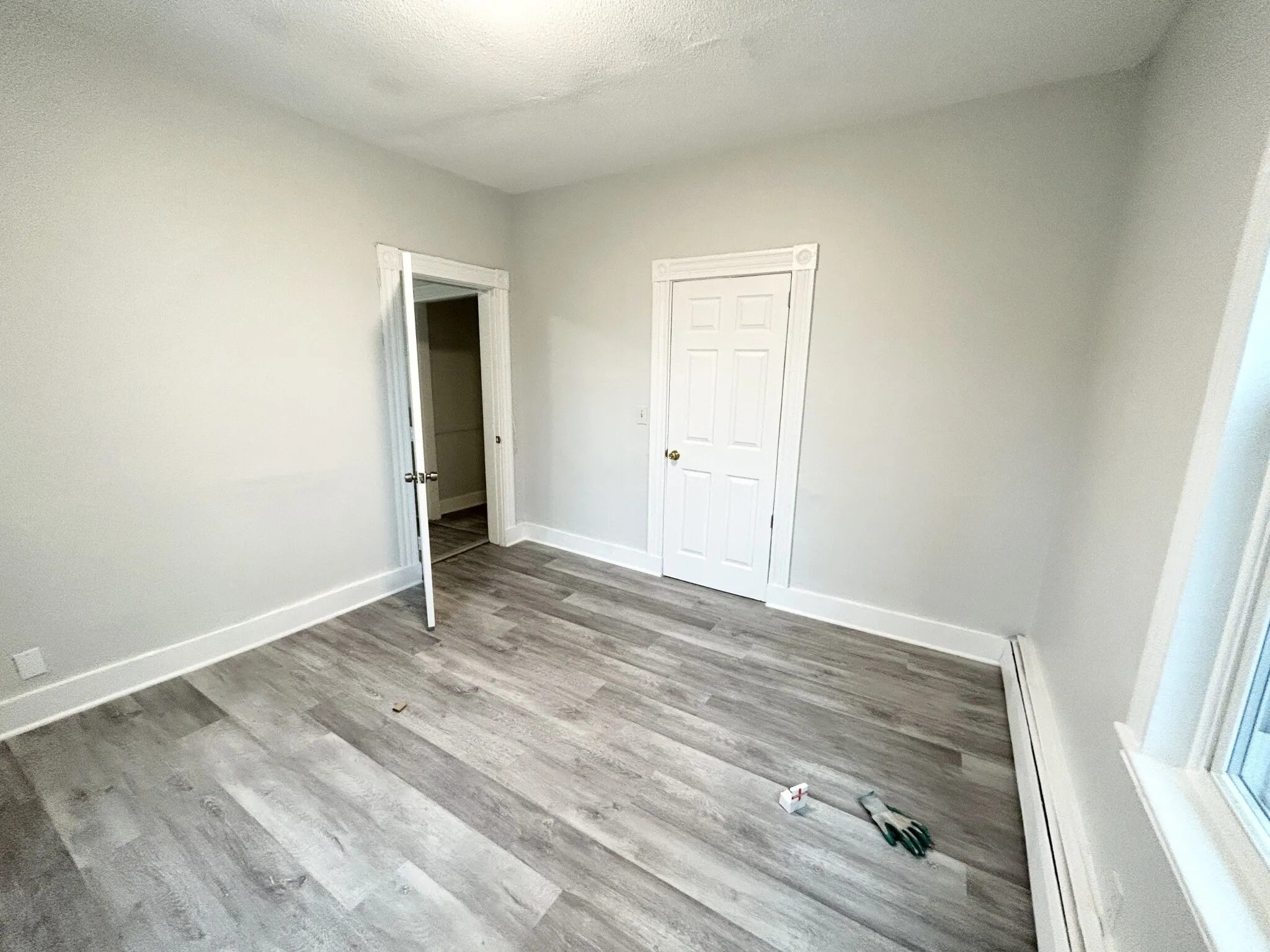 3 bed, 1 bath apartment for rent at 10 Oakland St Unit 1A, Roxbury — photo 2 of 6