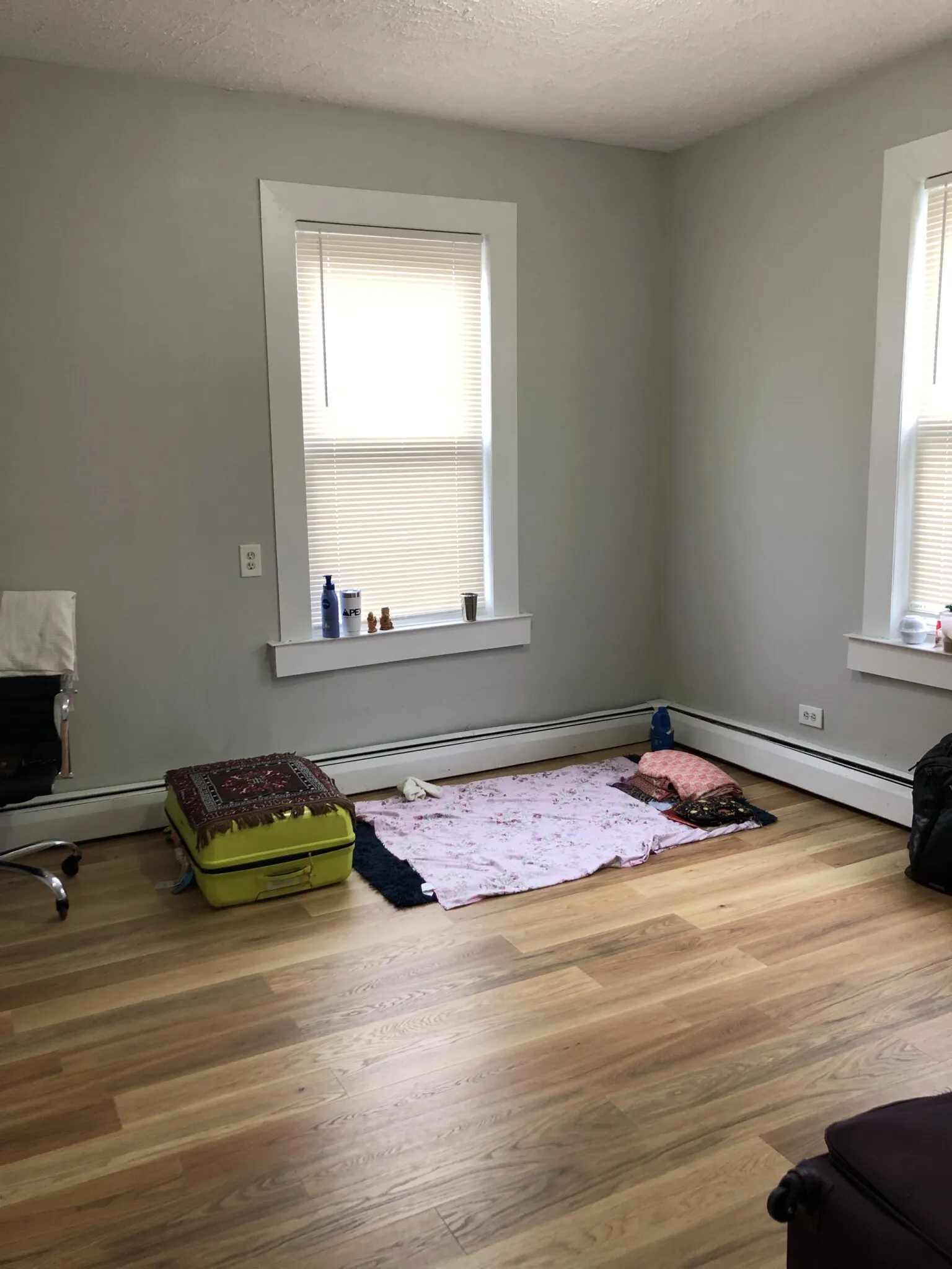 3 bed, 1 bath apartment for rent at 10 Oakland St Unit 3A, Roxbury — photo 3 of 8