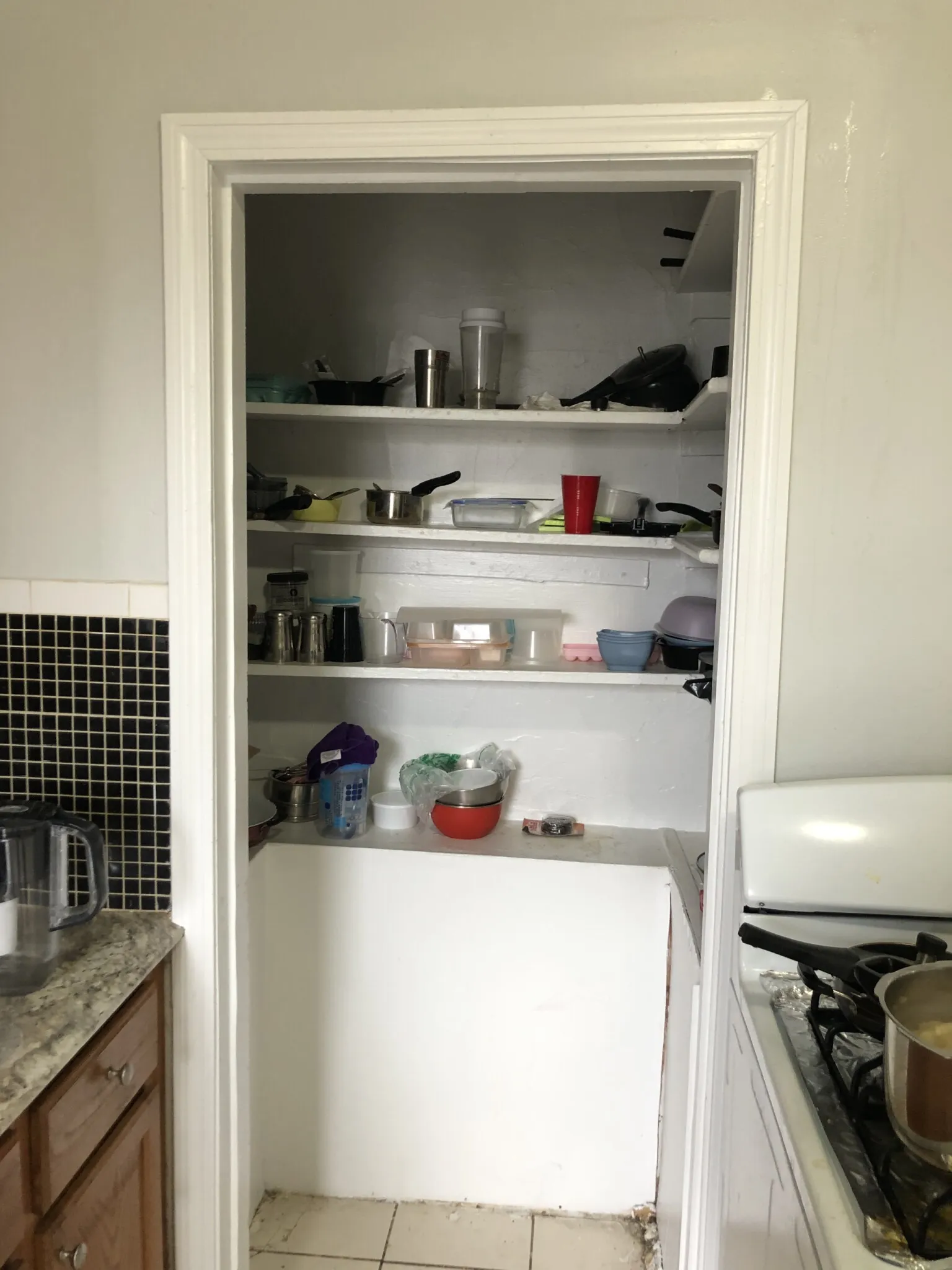 3 bed, 1 bath apartment for rent at 10 Oakland St Unit 3A, Roxbury — photo 5 of 8