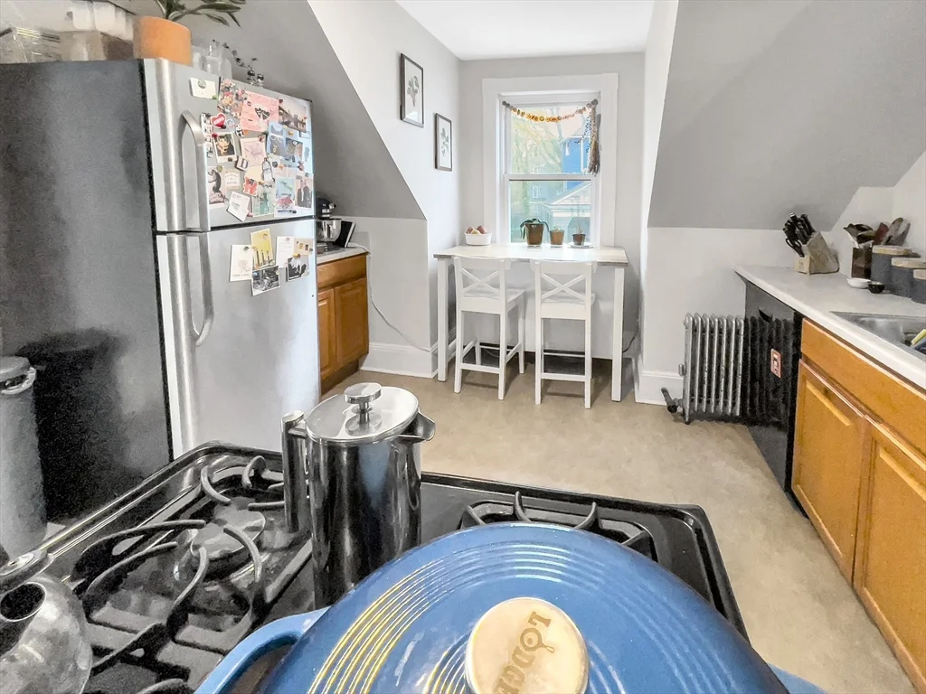 2 bed, 1 bath apartment for rent at 10 Oakview Ter Unit 3, Jamaica Plain — photo 14 of 20