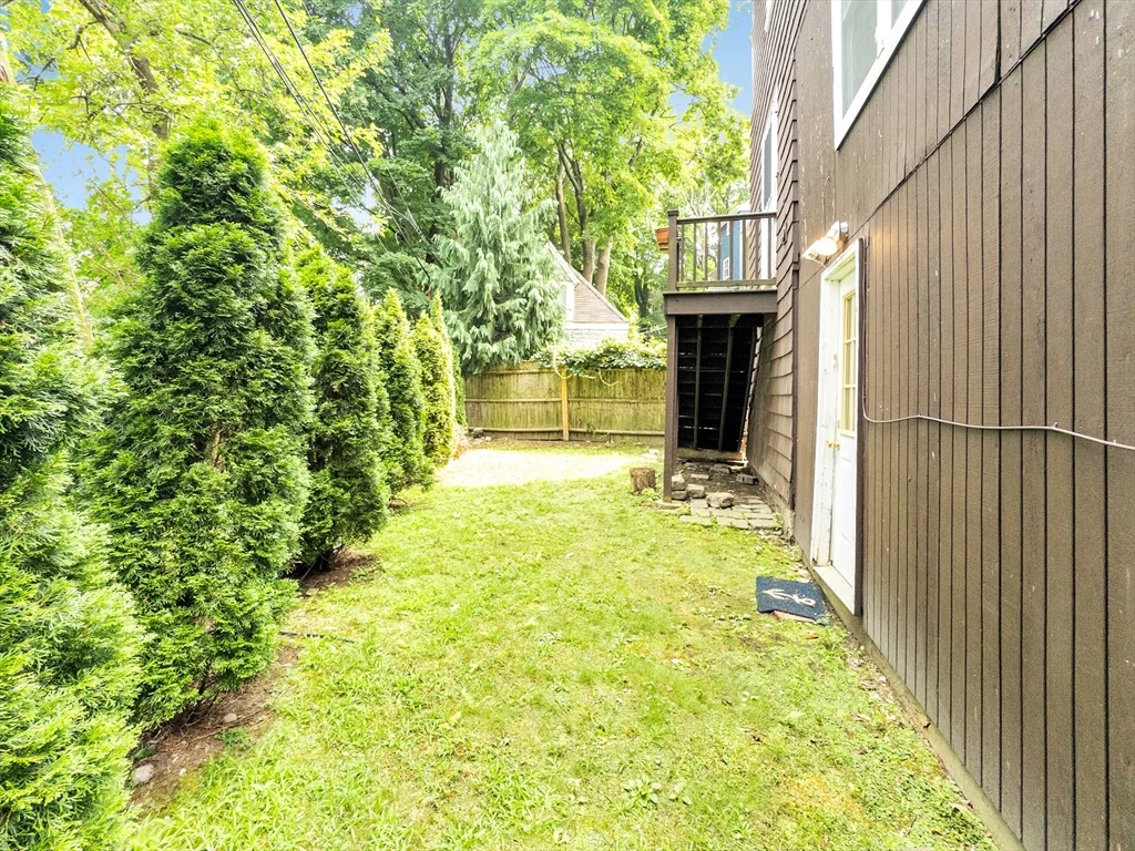 2 bed, 1 bath apartment for rent at 10 Oakview Ter Unit 3, Jamaica Plain — photo 20 of 20