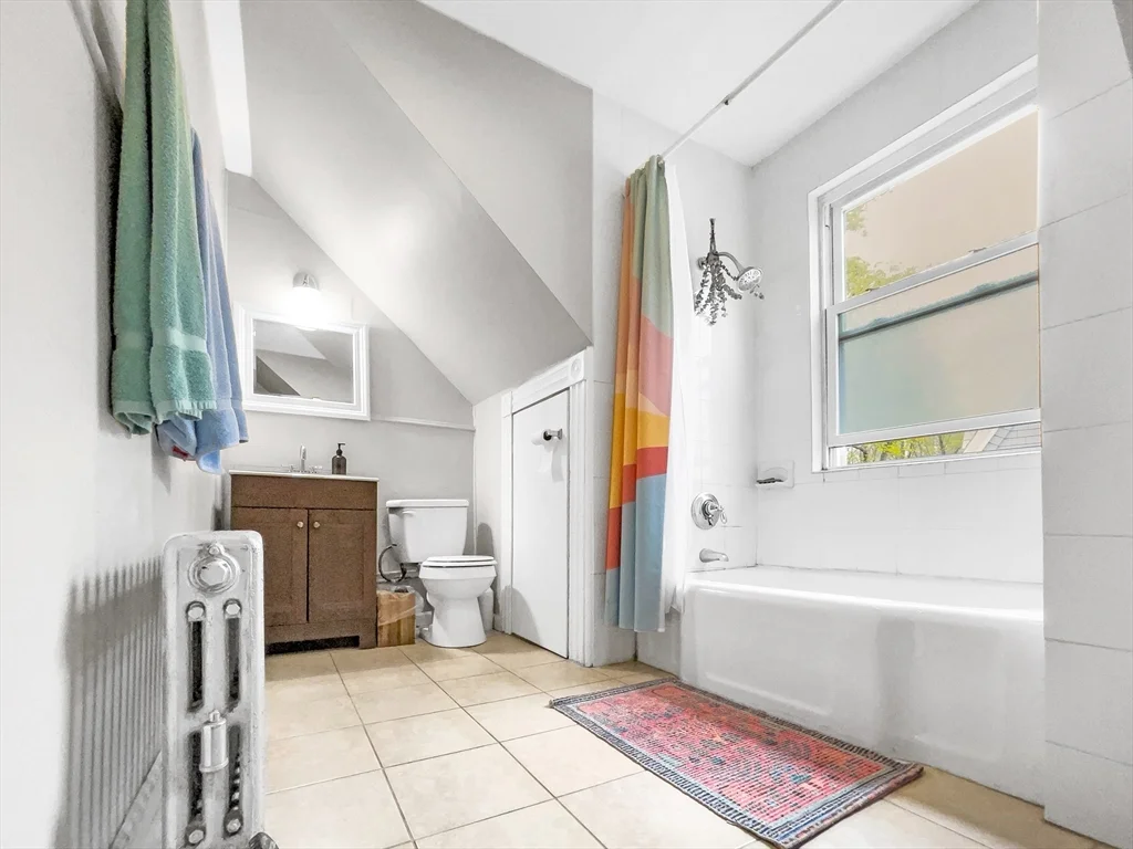 2 bed, 1 bath apartment for rent at 10 Oakview Ter Unit 3, Jamaica Plain — photo 9 of 20