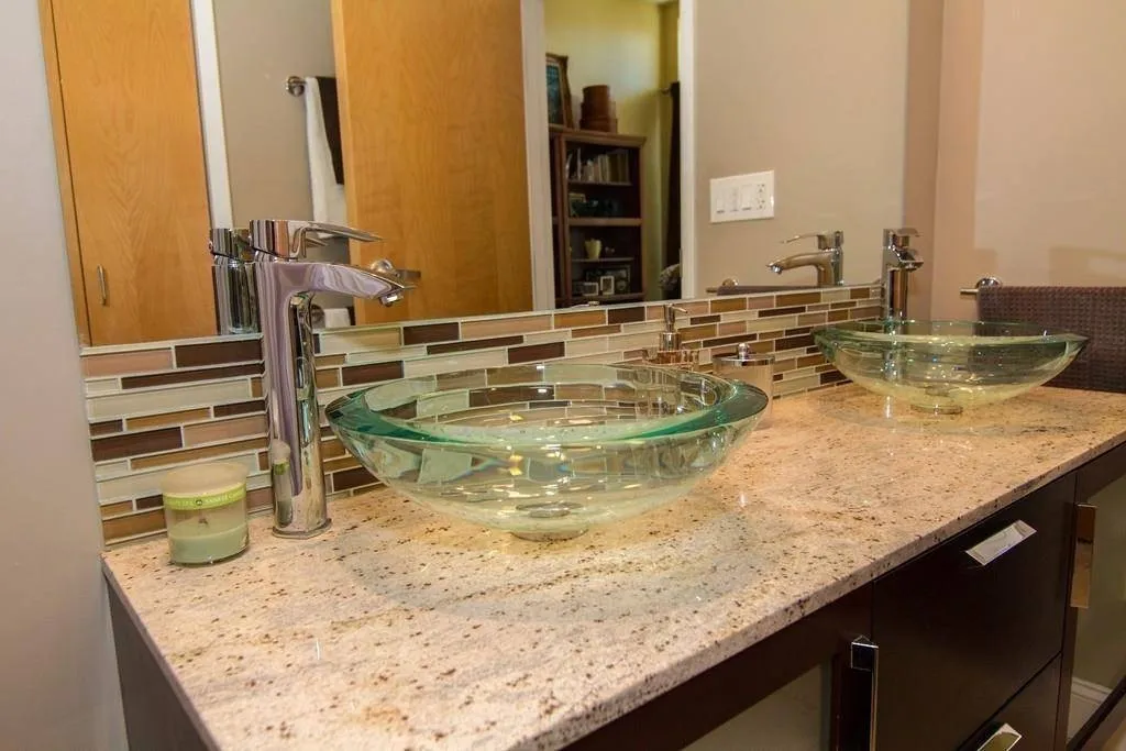 Studio bed, 1 bath apartment for rent at 10 Ocean Ave Unit 301, Revere Beach — photo 8 of 18
