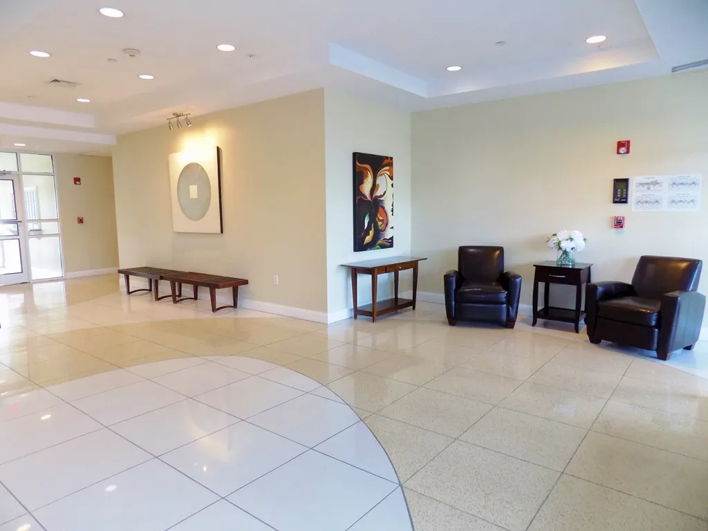 Studio bed, 1 bath apartment for rent at 10 Ocean Ave Unit 301, Revere Beach — photo 3 of 18
