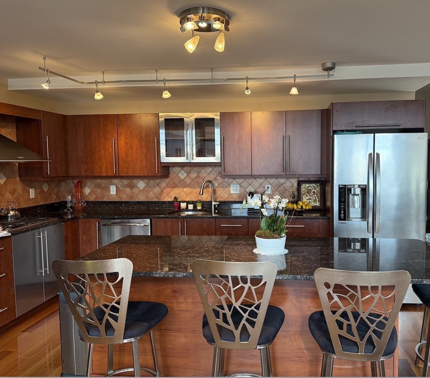 1 bed, 2 bath apartment for rent at 10 Ocean Ave Unit 402, Revere Beach — photo 4 of 17