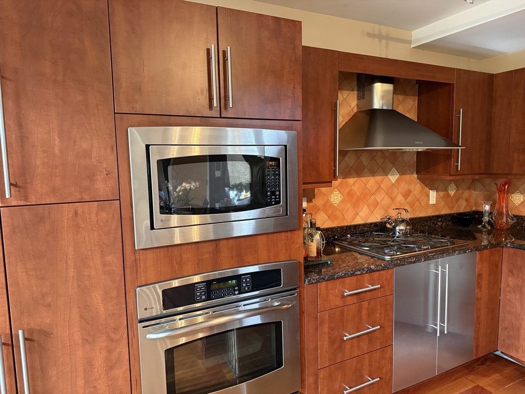 1 bed, 2 bath apartment for rent at 10 Ocean Ave Unit 402, Revere Beach — photo 5 of 17
