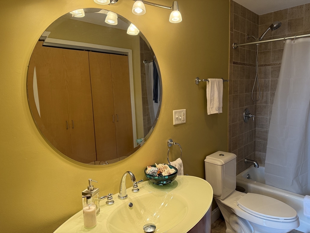 1 bed, 2 bath apartment for rent at 10 Ocean Ave Unit 402, Revere Beach — photo 8 of 17