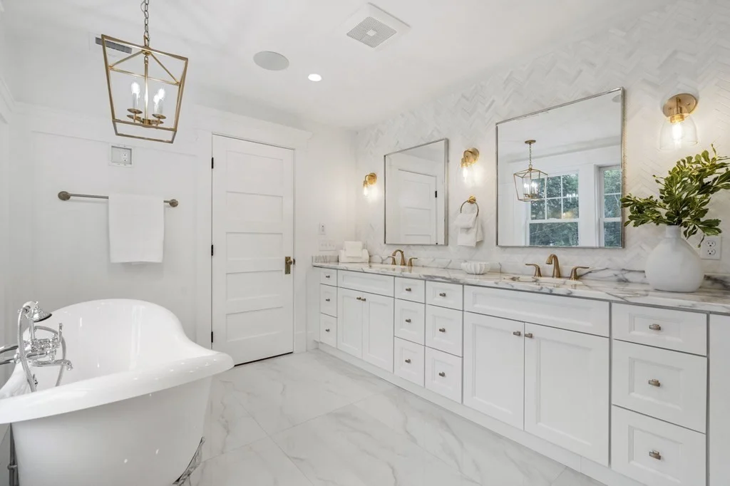 4 bed, 4+ bath apartment for rent at 10 Ocean Ledge Dr, Cohasset — photo 28 of 41