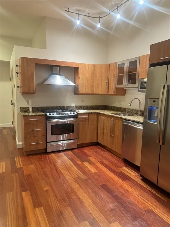 1 bed, 1 bath apartment for rent at 10 Ocean Unit 4004, Revere — photo 3 of 17
