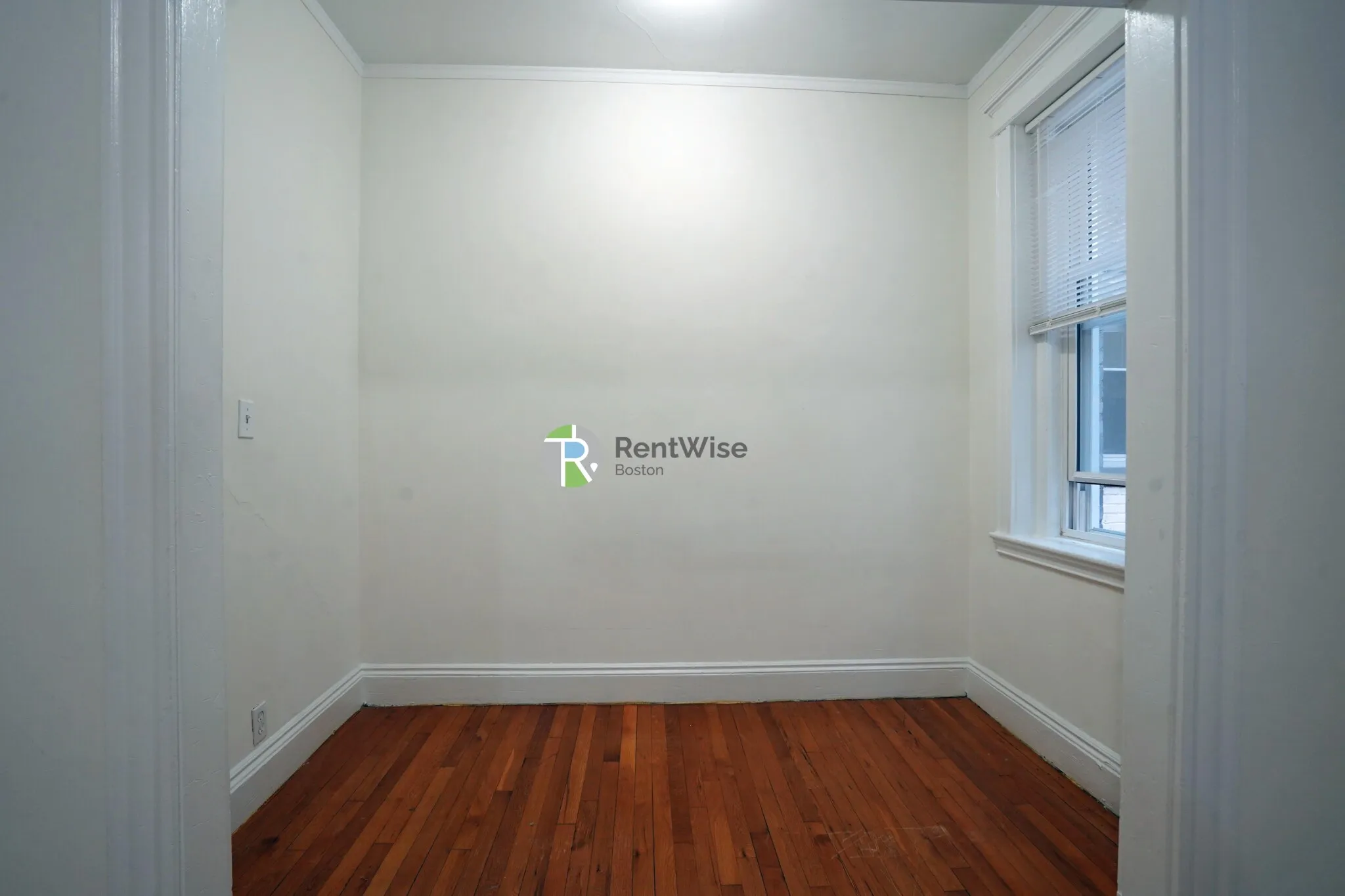 Studio bed, 1 bath apartment for rent at 10 Orkney Rd Unit 5, Brighton — photo 6 of 17