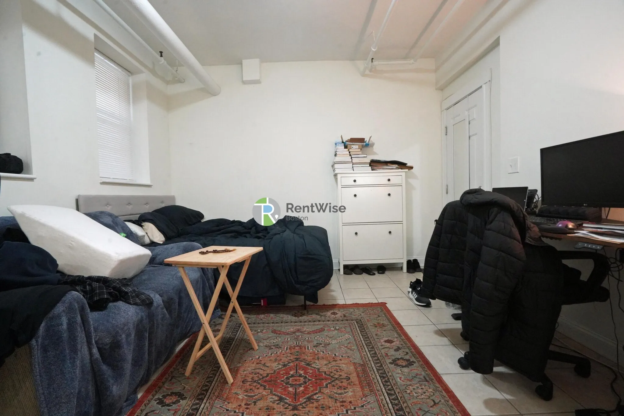 Studio bed, 1 bath apartment for rent at 10 Orkney Rd Unit C-1, Brighton — photo 4 of 12