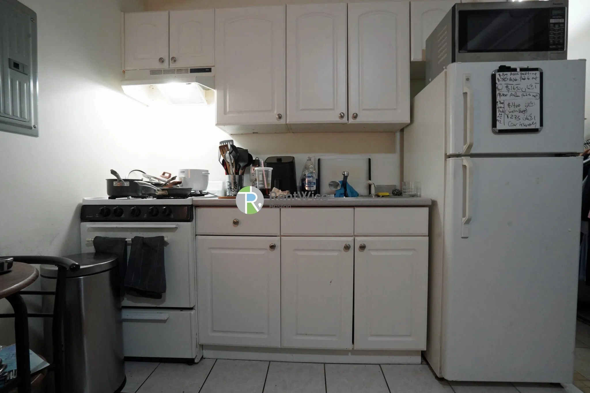 Studio bed, 1 bath apartment for rent at 10 Orkney Rd Unit C, Brighton — photo 3 of 12