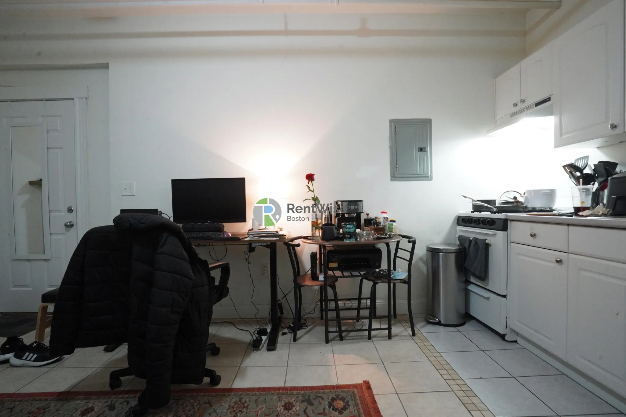 Studio bed, 1 bath apartment for rent at 10 Orkney Rd Unit C, Brighton — photo 2 of 12
