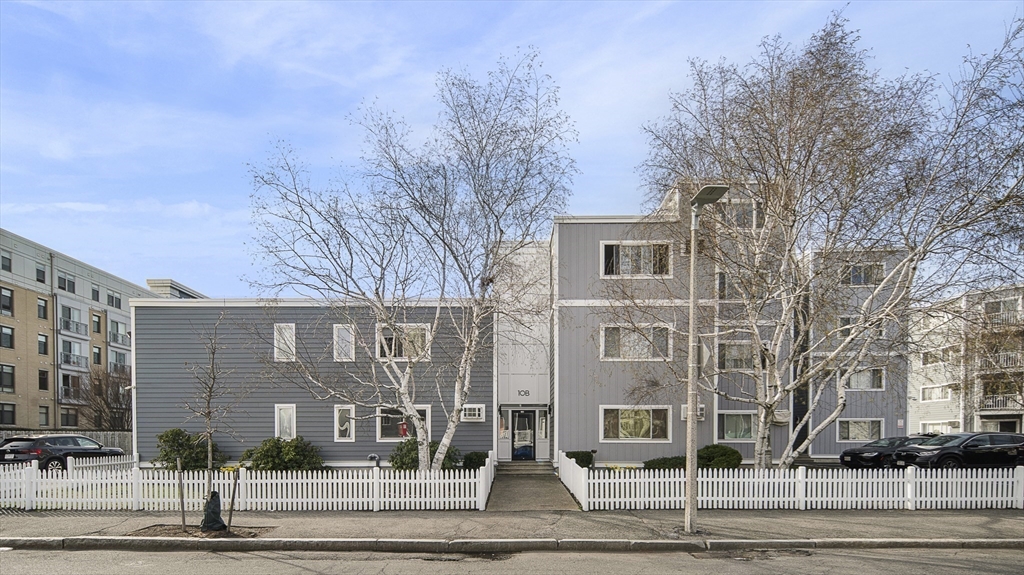 2 bed, 2 bath apartment for rent at 10 Orleans St Unit 106, East Boston — photo 29 of 34