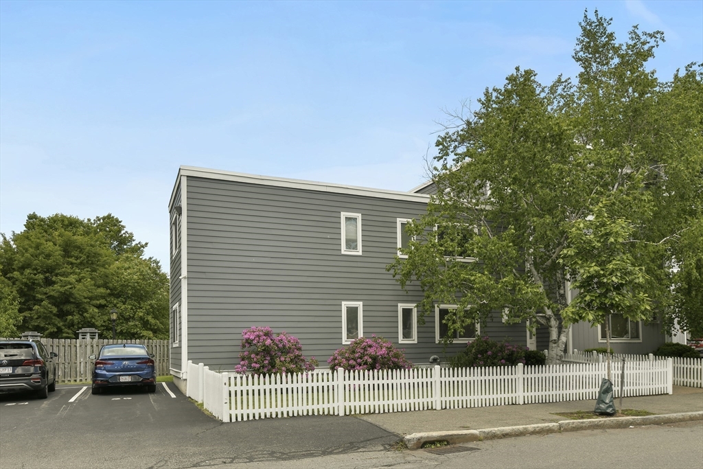 2 bed, 2 bath apartment for rent at 10 Orleans St Unit 106, East Boston — photo 27 of 34