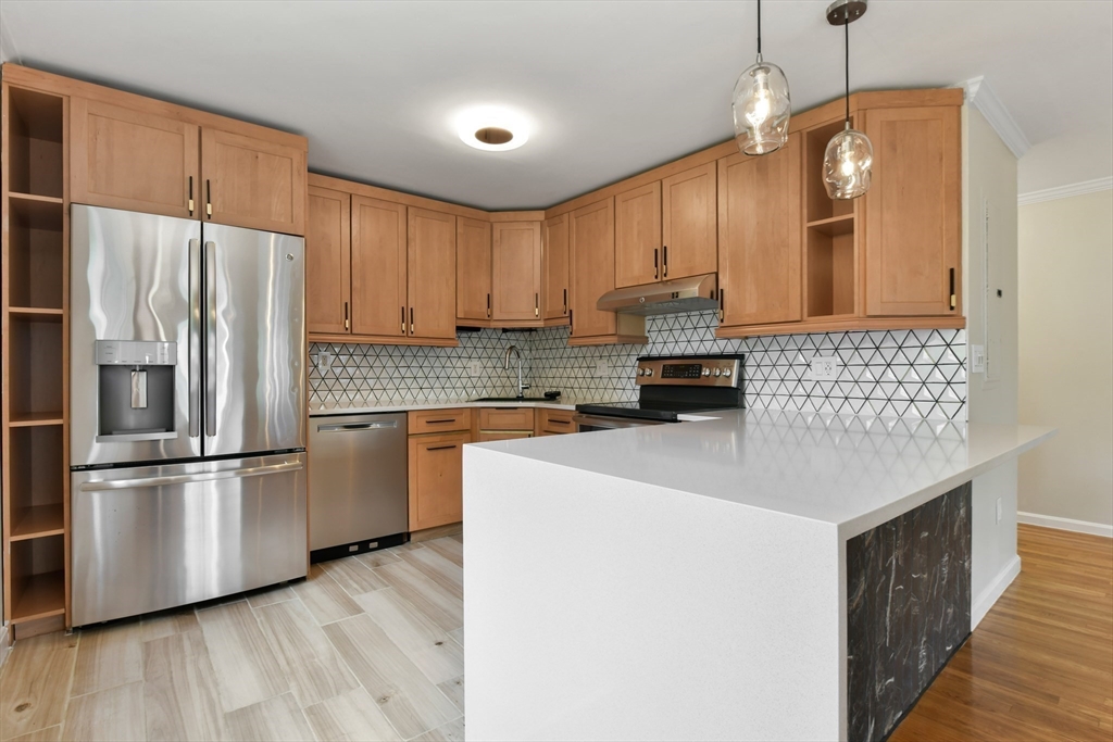 2 bed, 2 bath apartment for rent at 10 Orleans St Unit 106, East Boston — photo 4 of 34