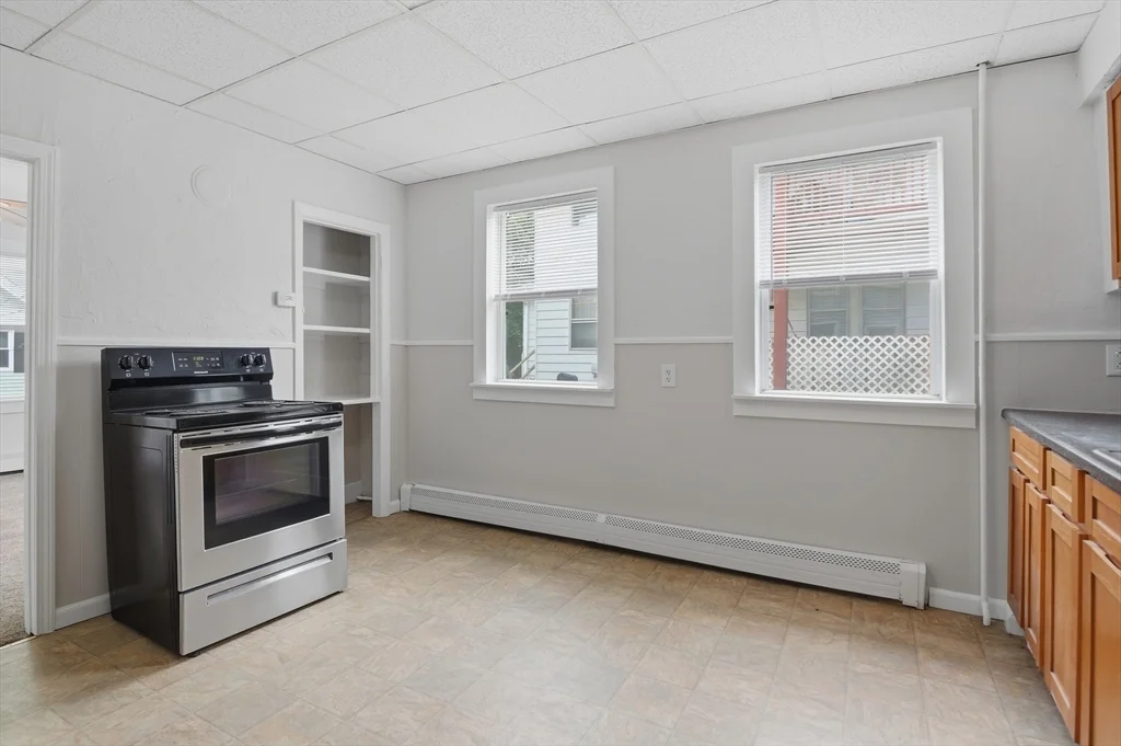 2 bed, 1 bath apartment for rent at 10 Oswald St Unit 1, Worcester — photo 6 of 21