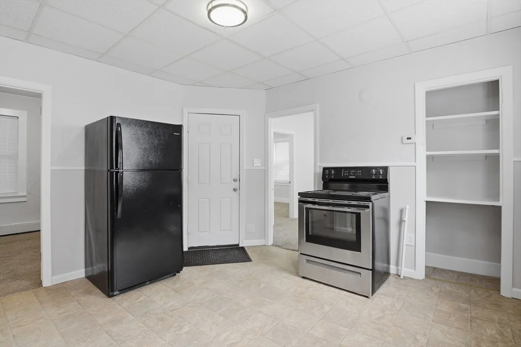 2 bed, 1 bath apartment for rent at 10 Oswald St Unit 1, Worcester — photo 5 of 21