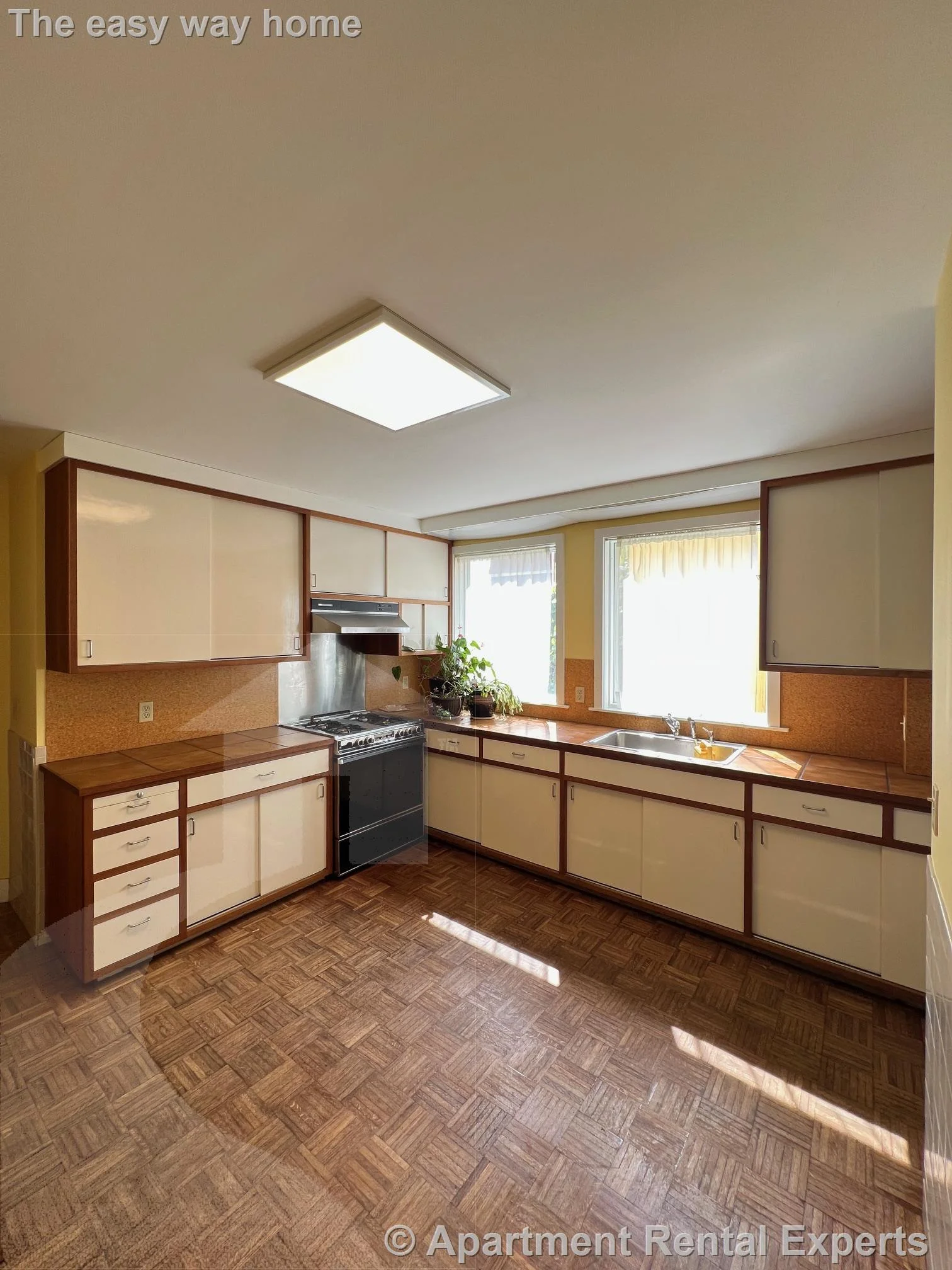 1 bed, 1 bath apartment for rent at 10 Packard Ave Unit 1, Tufts