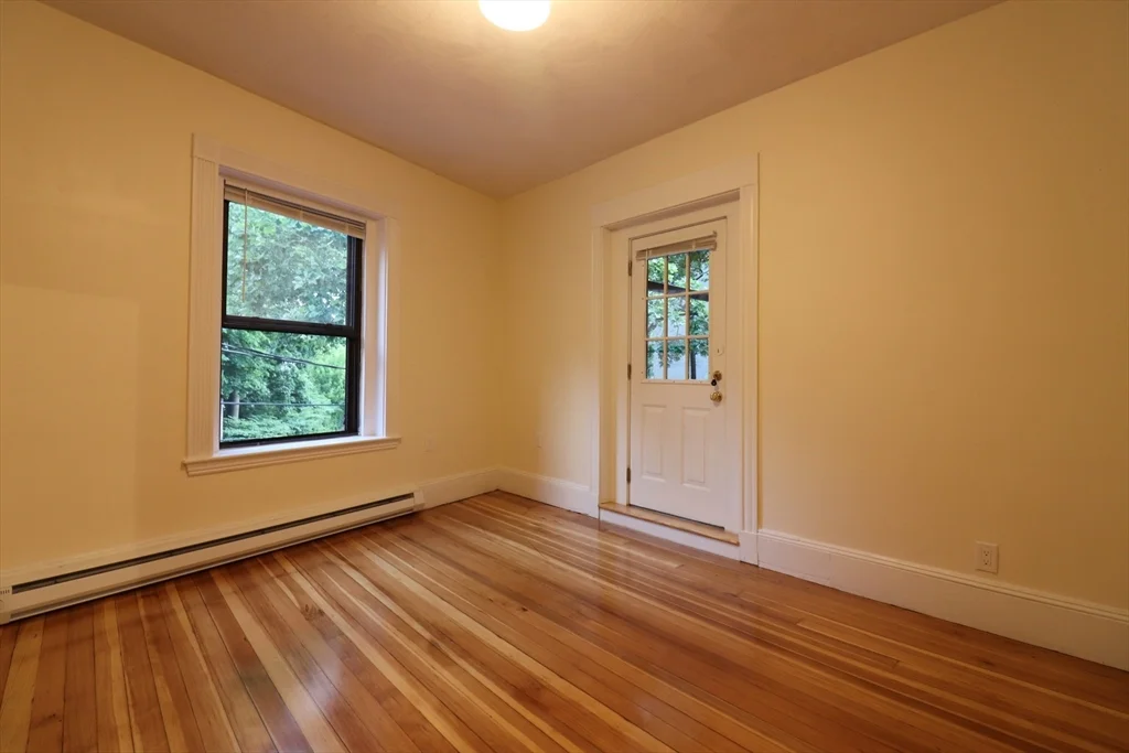 3 bed, 1 bath apartment for rent at 10 Park St Unit 1, Coolidge Corner — photo 11 of 22