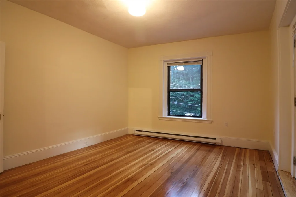 3 bed, 1 bath apartment for rent at 10 Park St Unit 1, Coolidge Corner — photo 13 of 22
