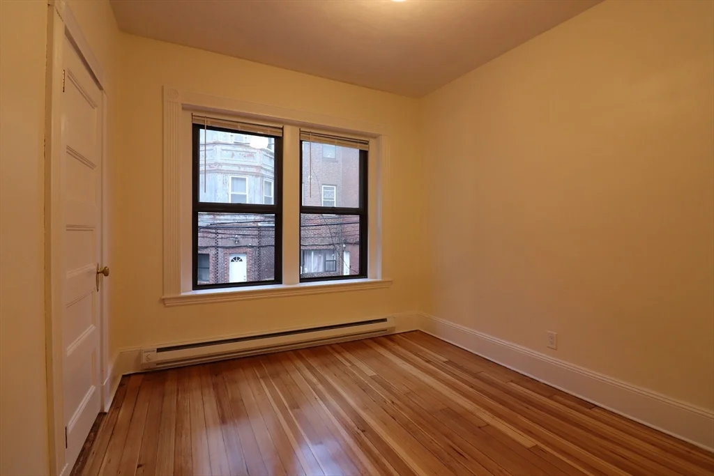 3 bed, 1 bath apartment for rent at 10 Park St Unit 1, Coolidge Corner — photo 14 of 22