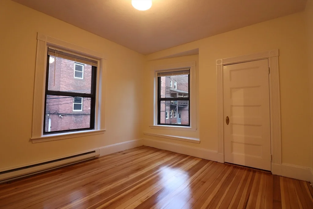 3 bed, 1 bath apartment for rent at 10 Park St Unit 1, Coolidge Corner — photo 10 of 22